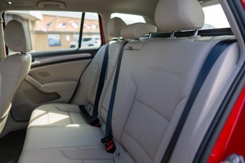 Used 2018 Volkswagen Golf Alltrack TSI SEImage 15