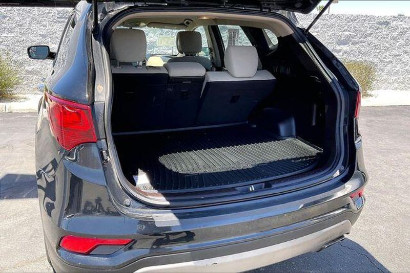 Used 2018 Hyundai Santa Fe Sport 2.4 BaseImage 34
