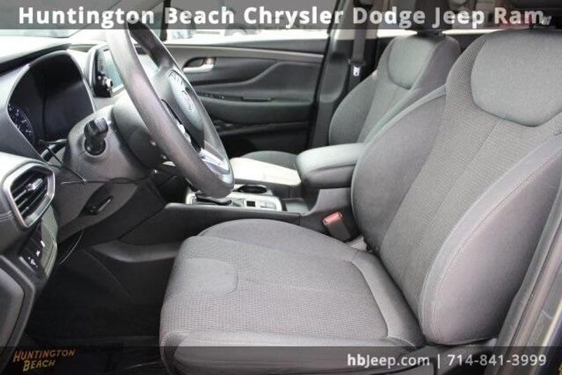 2020 Hyundai Santa Fe SEImage 30