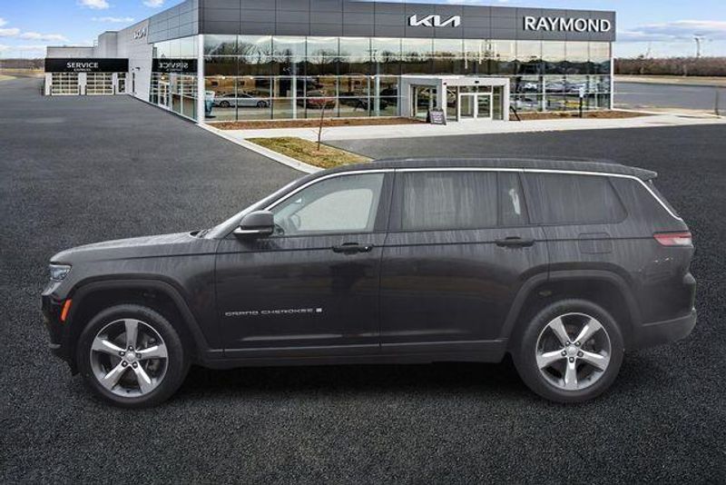 Used 2021 Jeep Grand-Cherokee-L LimitedImage 6