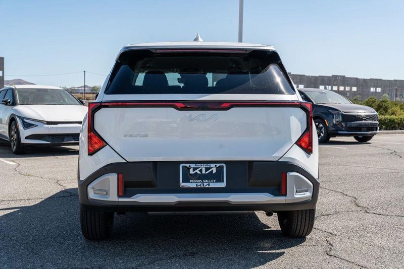 New 2027 Kia Seltos LXImage 6