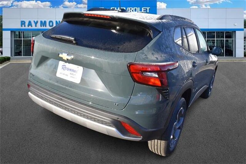 2025 Chevrolet Trax LTImage 3