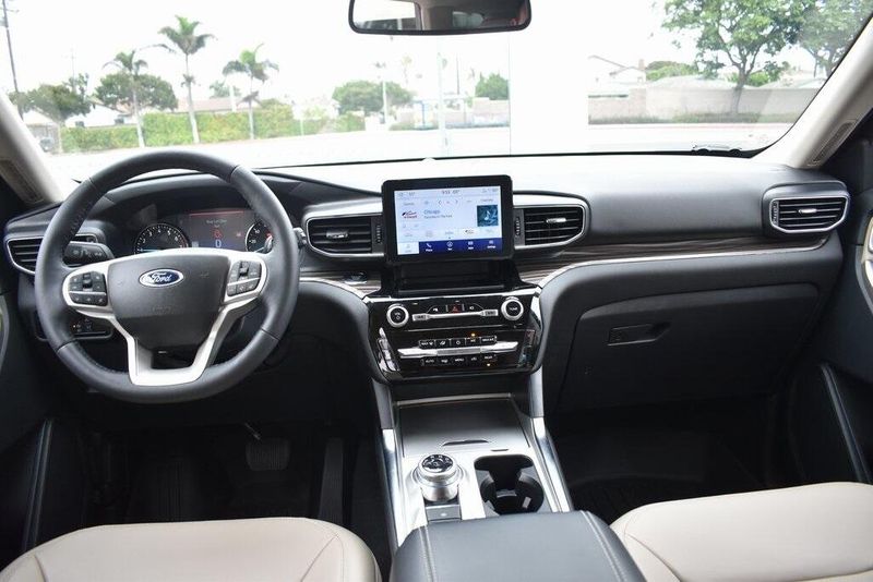 Used 2023 Ford Explorer LimitedImage 13