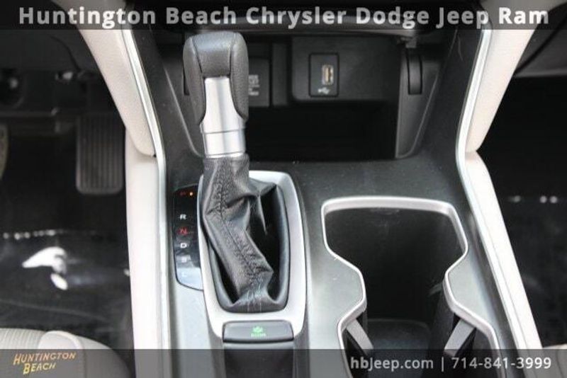 2018 Honda Accord LXImage 15