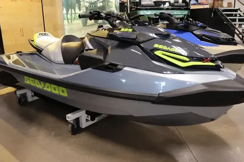2025 SEADOO RXTX 325 WITH SOUND SYSTEM ICE METAL AND MANTA GREEN 