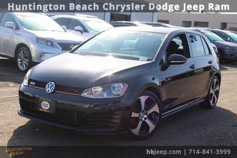 2017 Volkswagen Golf GTI SImage 9