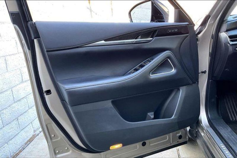 Used 2022 INFINITI QX60 SensoryImage 21