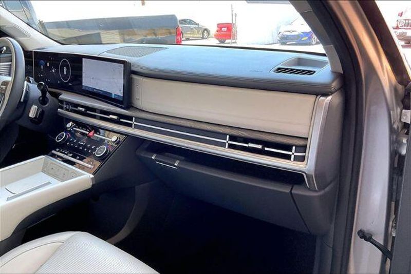 Used 2024 Hyundai Santa Fe CalligraphyImage 16