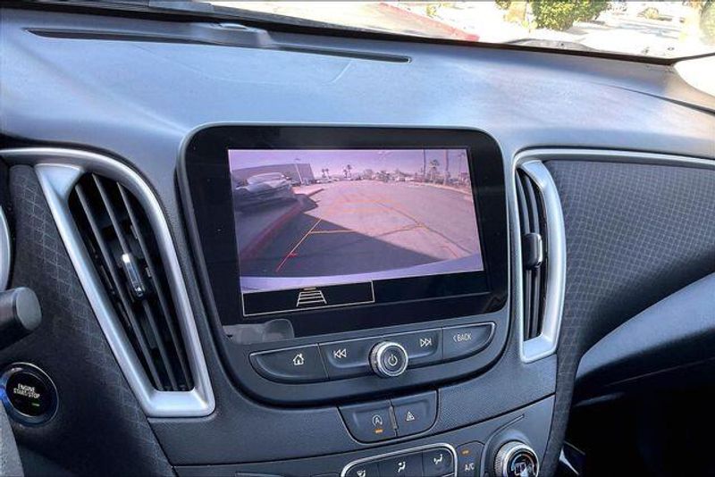 Used 2022 Chevrolet Malibu LTImage 21