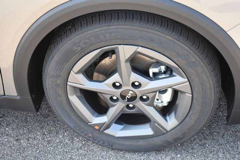 New 2026 Kia K4 LXSImage 12