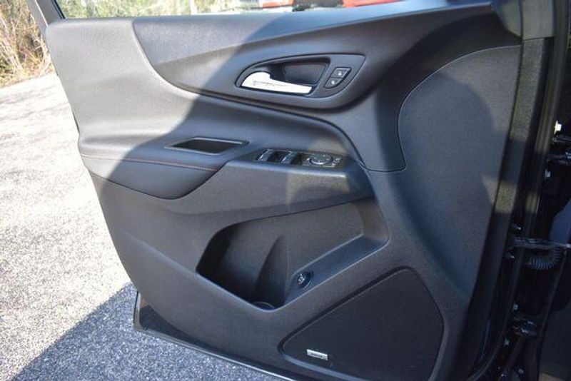 Used 2023 Chevrolet Equinox RSImage 36