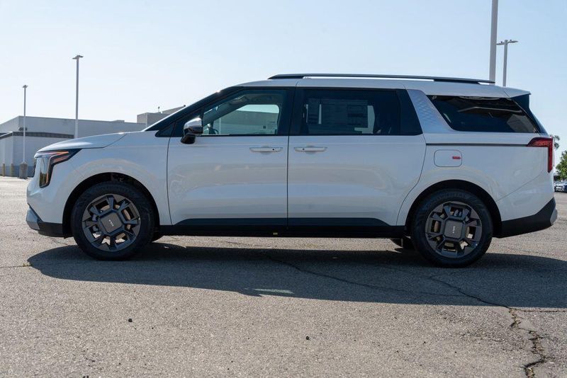 New 2026 Kia Carnival Hybrid SXImage 4