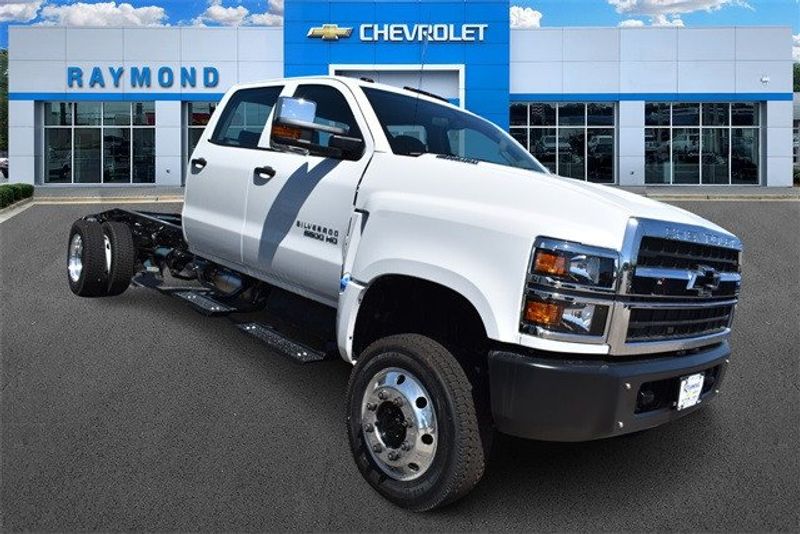 2024 Chevrolet Silverado 6500HD 1WTImage 1