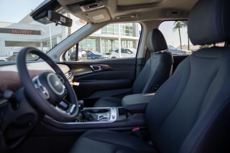 2026 Kia Carnival Hybrid SX PrestigeImage 10