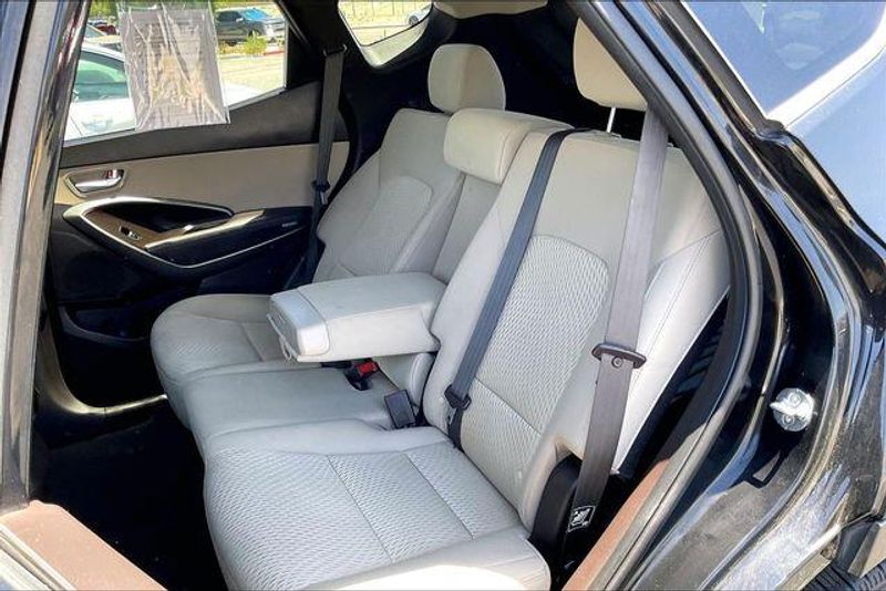Used 2018 Hyundai Santa Fe Sport 2.4 BaseImage 25