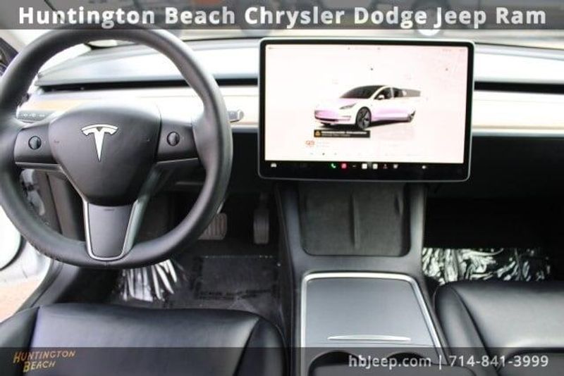 2023 Tesla Model 3 BaseImage 11