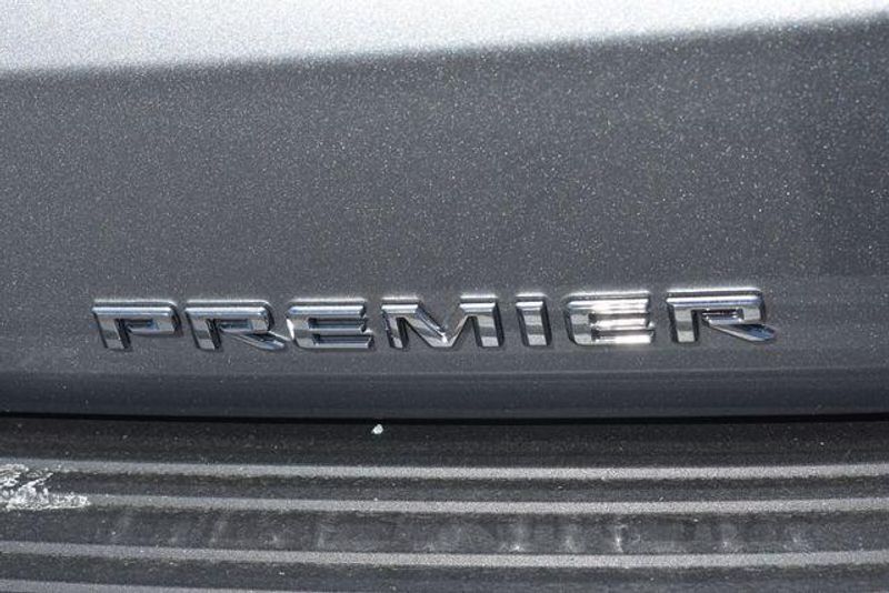 New 2026 Chevrolet Suburban PremierImage 21