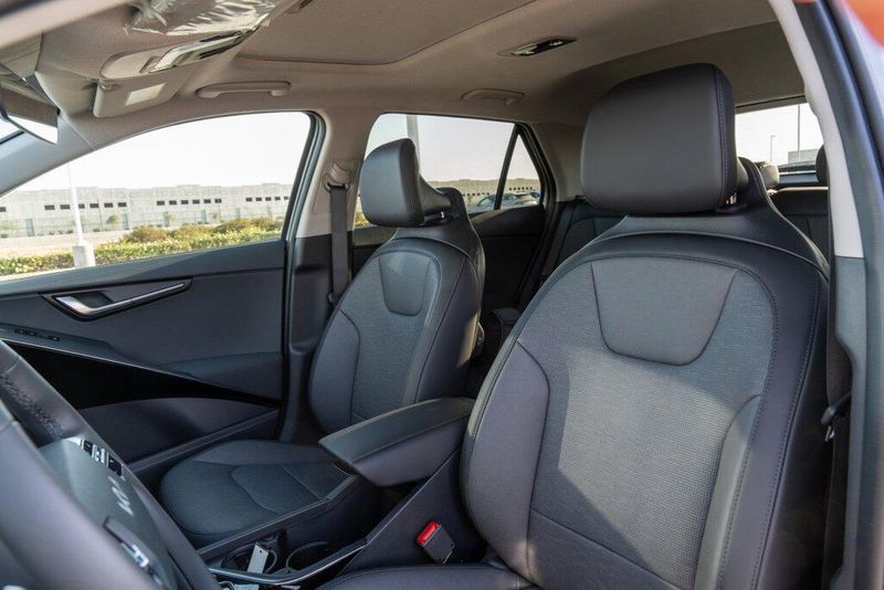 New 2026 Kia Niro SXImage 11