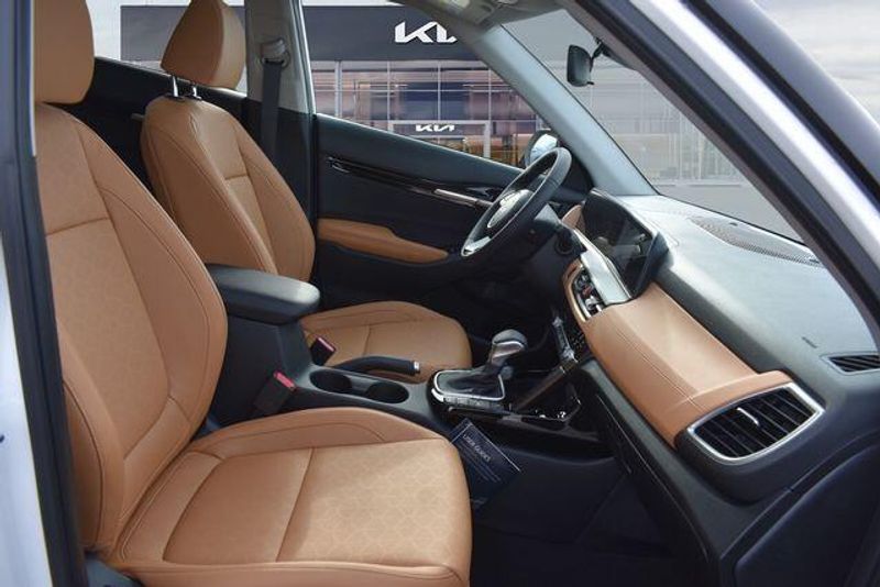 New 2026 Kia Seltos EXImage 13