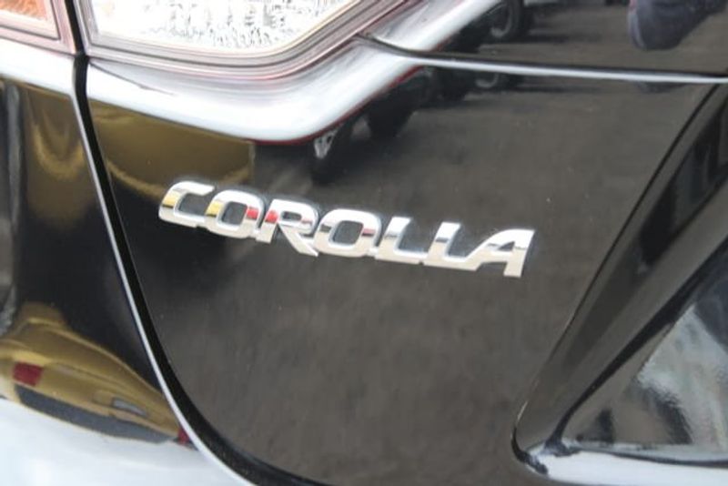2023 Toyota Corolla Hybrid SE InfrareImage 7