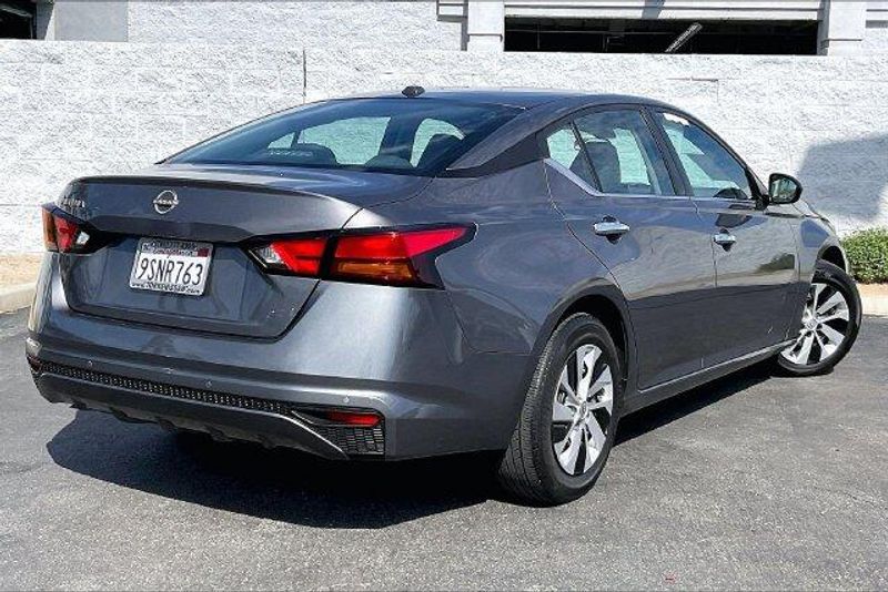 Used 2025 Nissan Altima 2.5 SImage 13