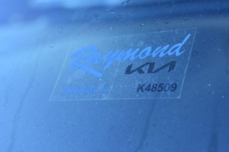 New 2026 Kia Carnival Hybrid EXImage 40