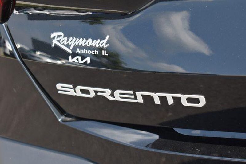 New 2025 Kia Sorento LXImage 15