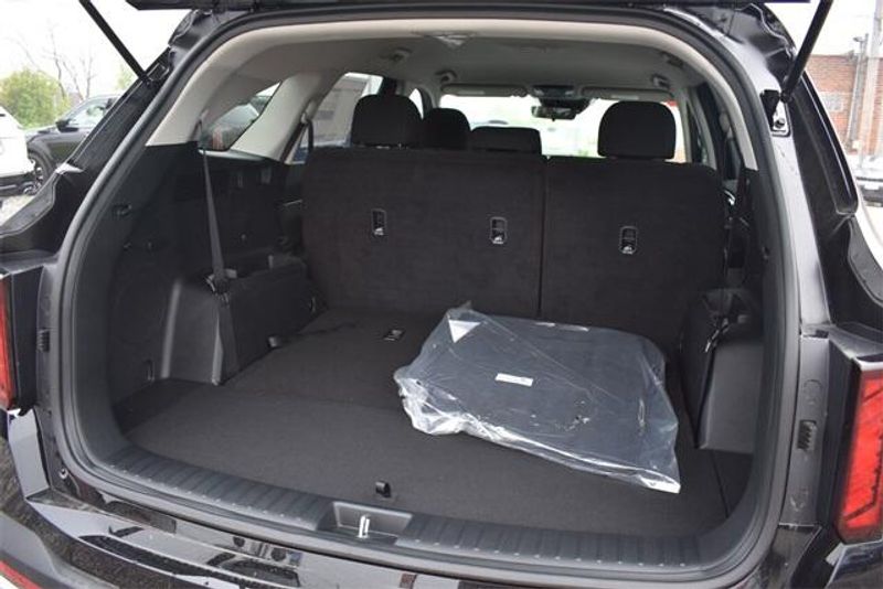 2024 Kia Sorento LXImage 15