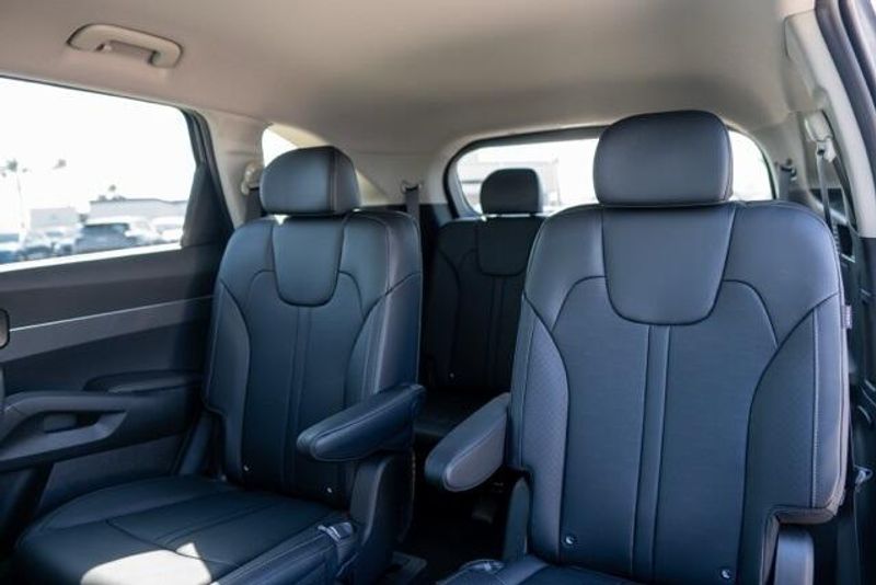 2025 Kia Sorento Hybrid EXImage 16