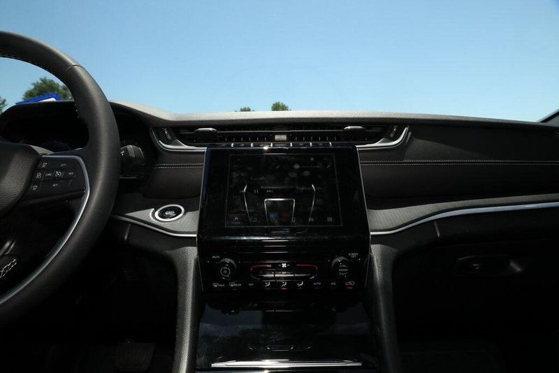 2024 Jeep Grand Cherokee LaredoImage 26