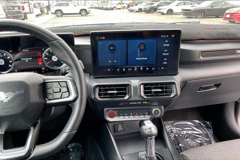 Used 2025 Ford Mustang EcoBoostImage 5
