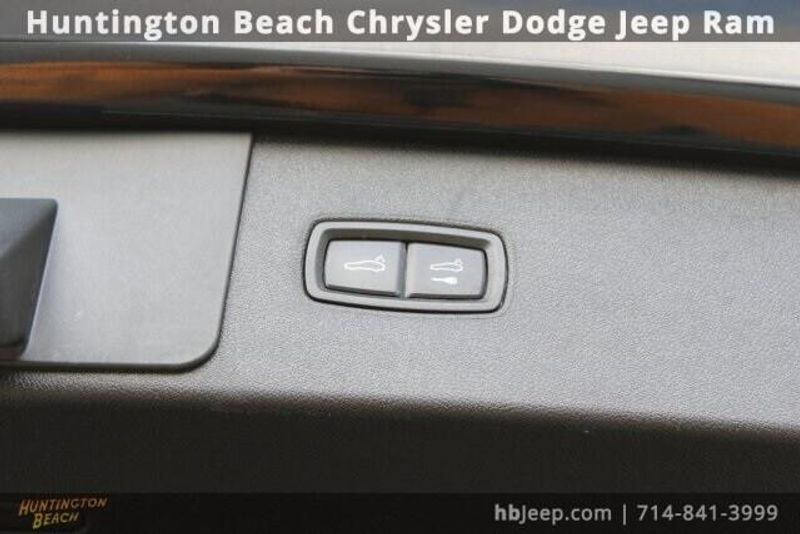 2022 Porsche Cayenne Platinum EditionImage 41