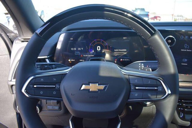 New 2026 Chevrolet Suburban High CountryImage 35