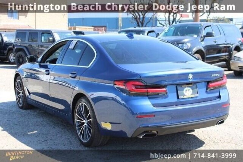 2023 BMW 5 Series 530e IperformanceImage 3