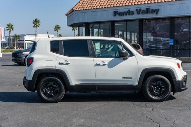 Used 2018 Jeep Renegade SportImage 7
