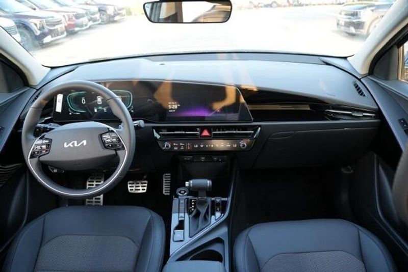 New 2025 Kia Niro EX TouringImage 15