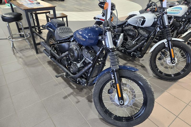 2019 HARLEY SOFTAIL STREET BOB 