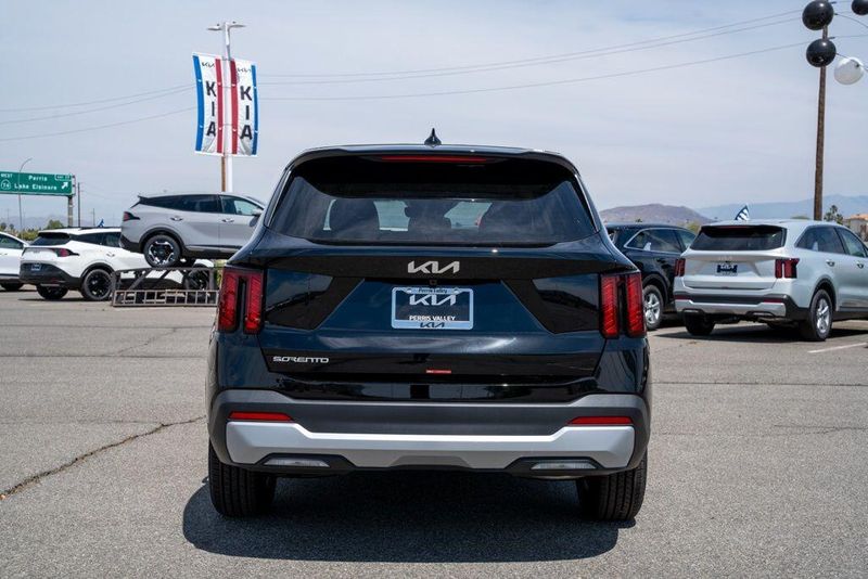 New 2026 Kia Sorento LXImage 6