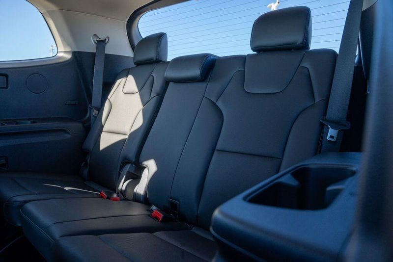 Used 2025 Kia Telluride SImage 16