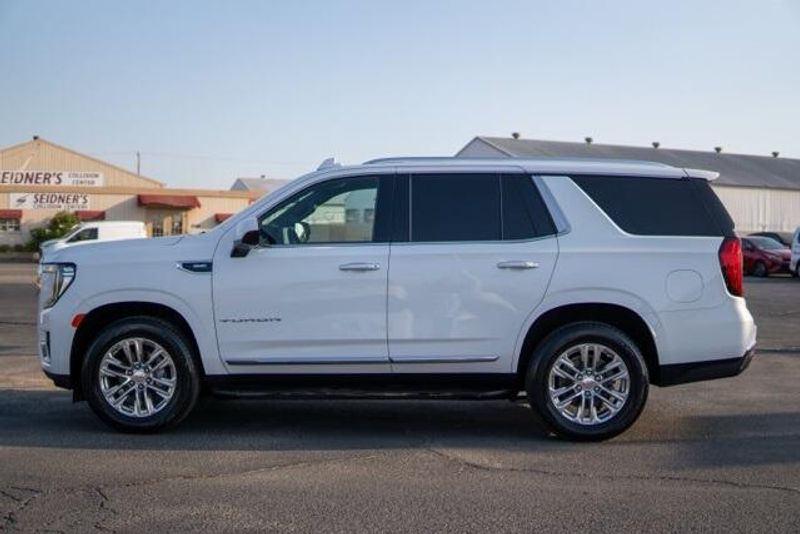 2021 GMC Yukon SLTImage 3