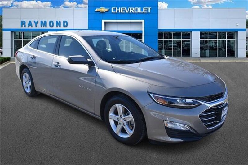 2025 Chevrolet Malibu LSImage 10