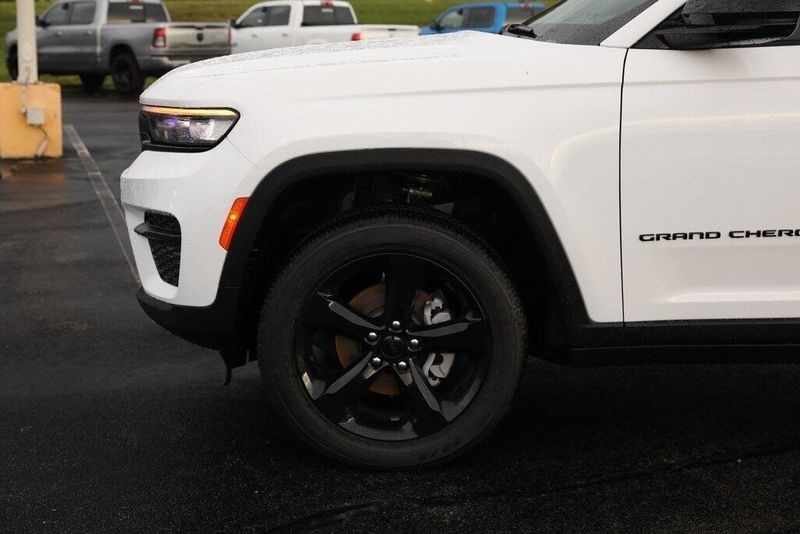2025 Jeep Grand Cherokee Altitude 4x2Image 6