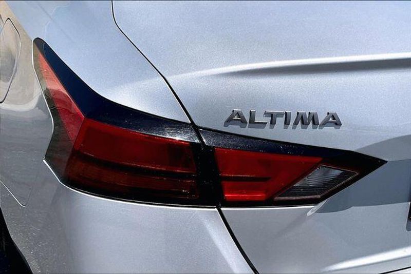 Used 2024 Nissan Altima 2.5 SRImage 28