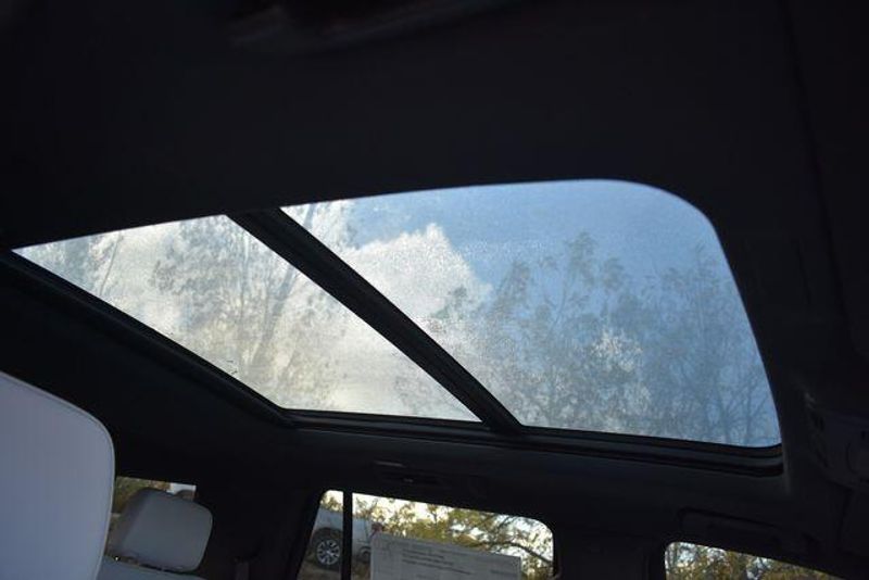 New 2025 Chevrolet Tahoe PremierImage 17