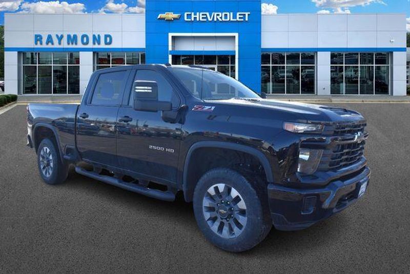 New 2026 Chevrolet Silverado 2500HD CustomImage 11