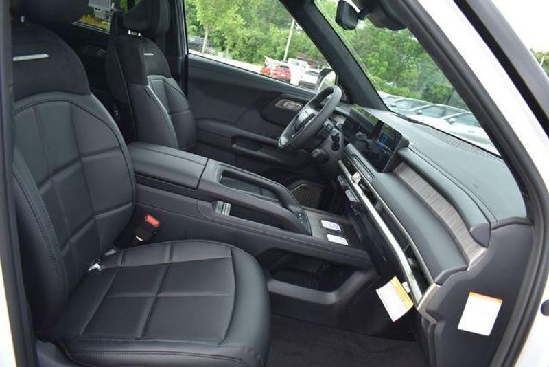 New 2027 Kia Telluride Hybrid SX PrestigeImage 13