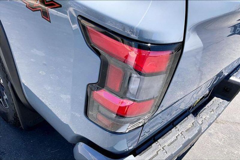 Used 2024 Nissan Frontier PRO-4XImage 28