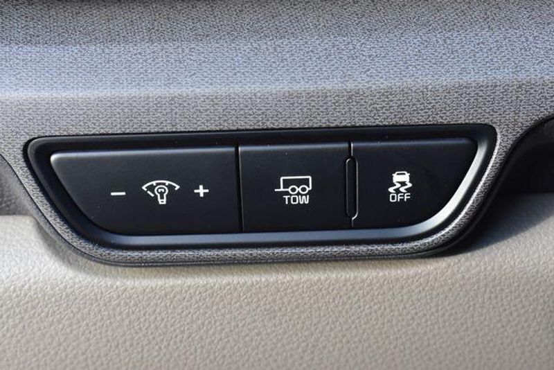 New 2026 Kia Carnival Hybrid EXImage 26