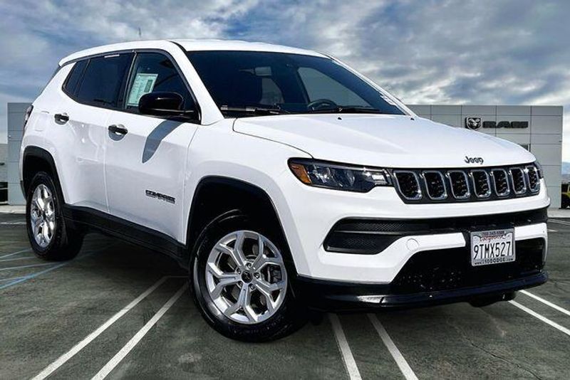 Used 2025 Jeep Compass SportImage 12