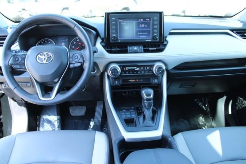 2021 Toyota RAV4 XLE PremiumImage 12